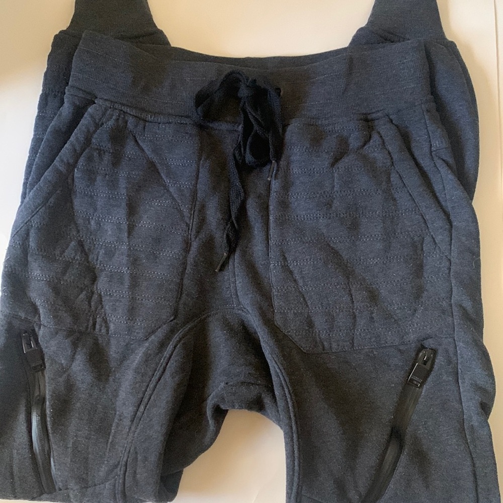 Switch Remarkable Mens Joggers Size Small